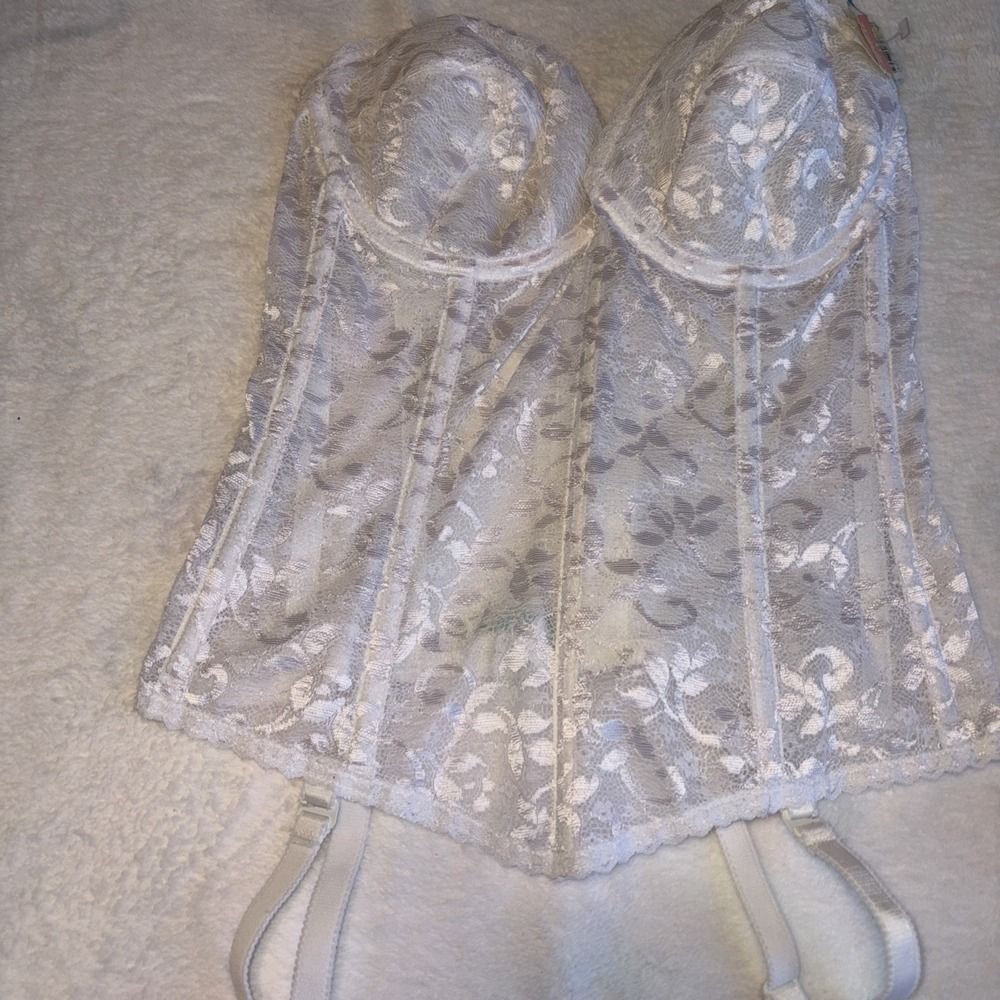 Vtg Carnival Bustier 32D White Strapless & Underwire Style 313 NWT